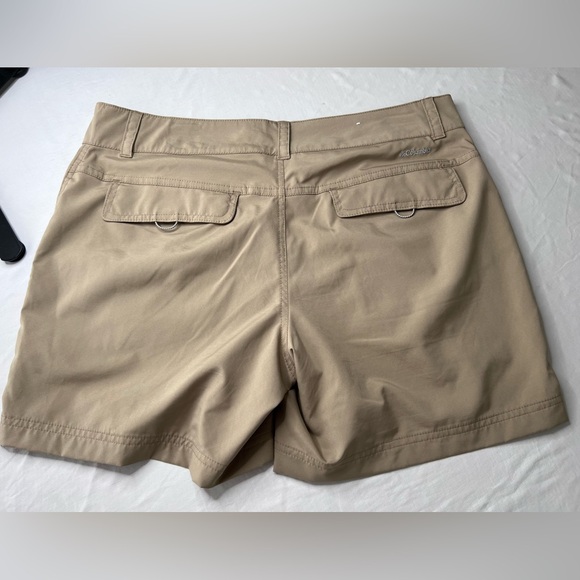 Columbia Omni Shield tan shorts - Picture 2 of 4